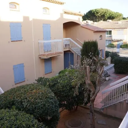 Escapade Marine : Vue Mer, 2 Chambres, Parking, A Pied De La Appartamento Sainte-Maxime