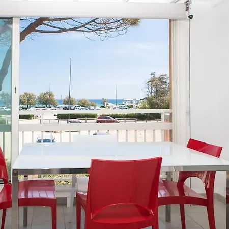 Appartamento Escapade Marine : Vue Mer, 2 Chambres, Parking, A Pied De La Sainte-Maxime